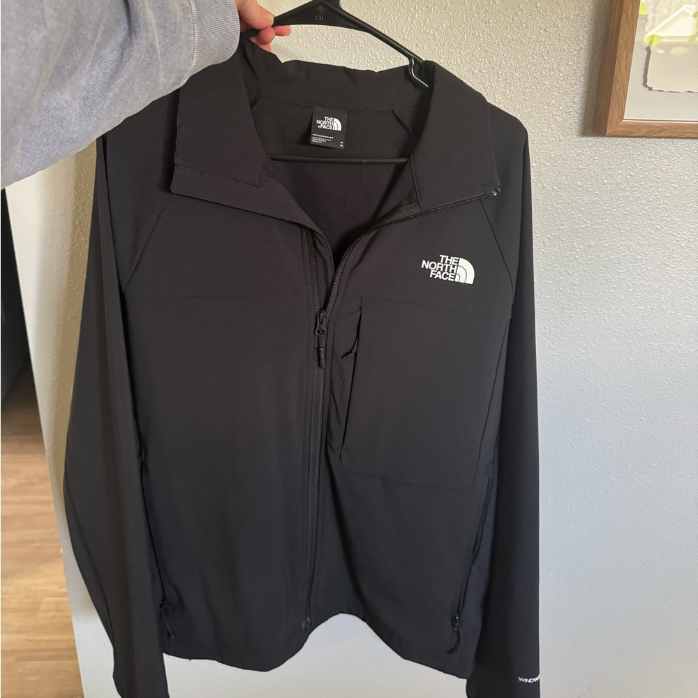 The North Face Men’s Wind Jacket